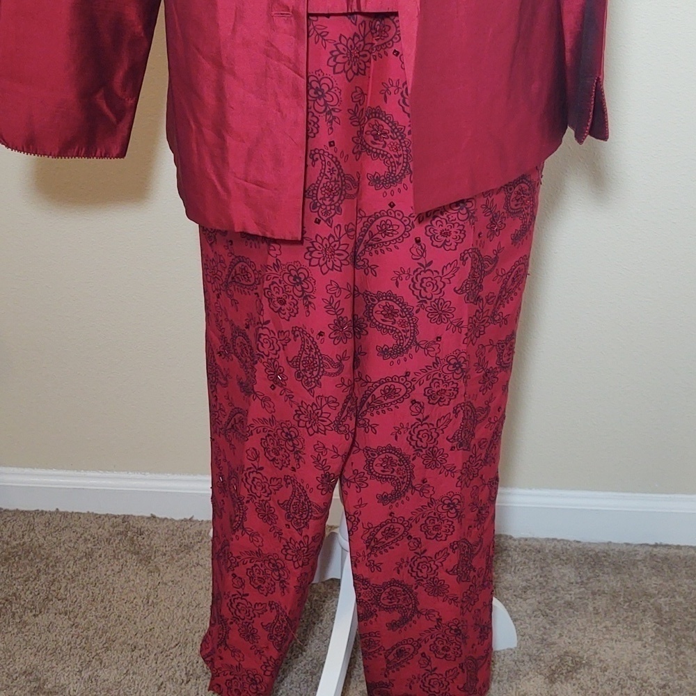 Slikland 100% Silk Women's three piece Pantsuit with beading on pants - Picture 3 of 15